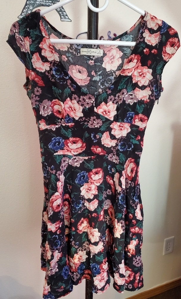 Floral flowy dress